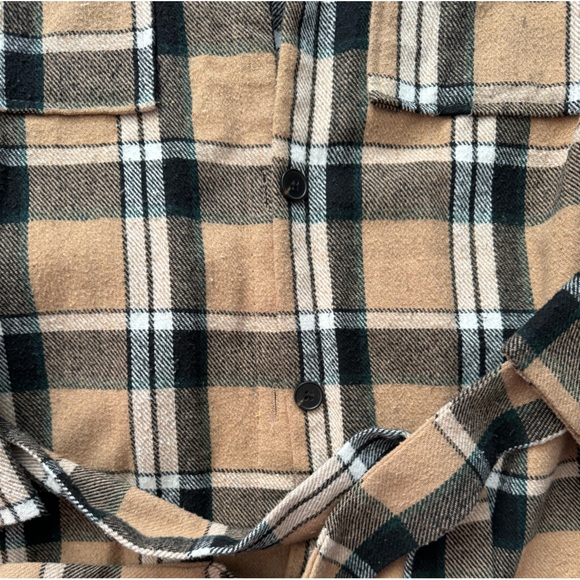 Women’s Fashion Nova Shacket - Plaid - Size M - Picture 6 of 7